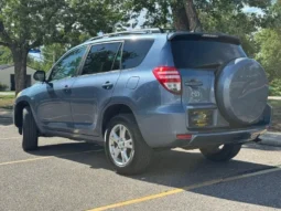 
										2011 Toyota RAV4 Base full									