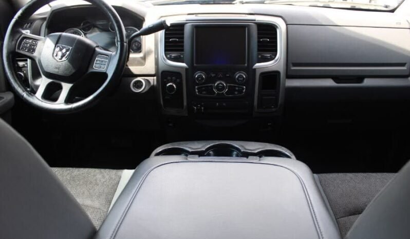 
								2013 Ram 1500 Big Horn full									