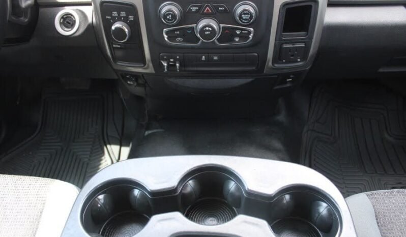 
								2013 Ram 1500 Big Horn full									