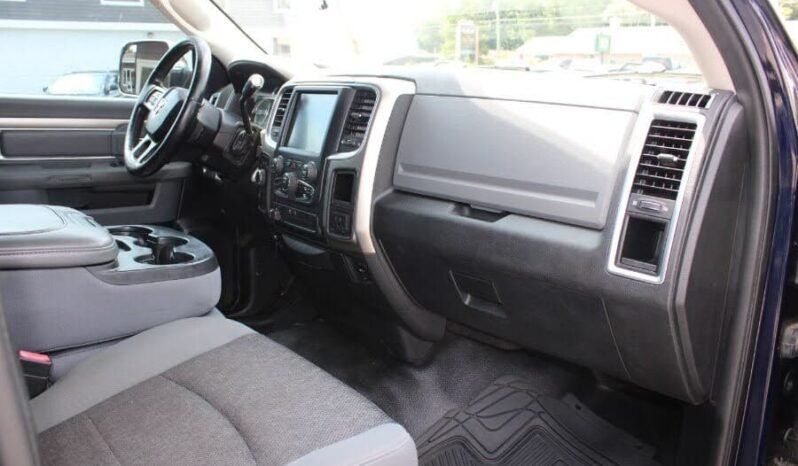 
								2013 Ram 1500 Big Horn full									