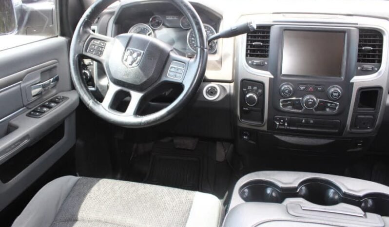 
								2013 Ram 1500 Big Horn full									