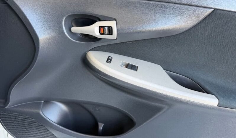 
								2013 Toyota Corolla S full									