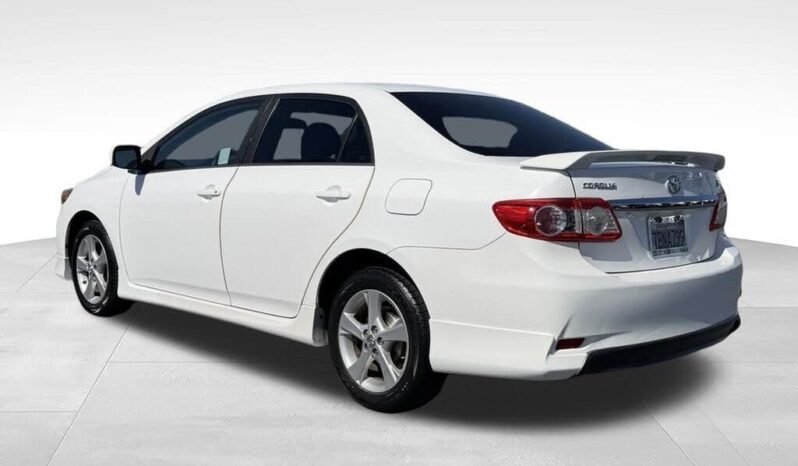 
								2013 Toyota Corolla S full									