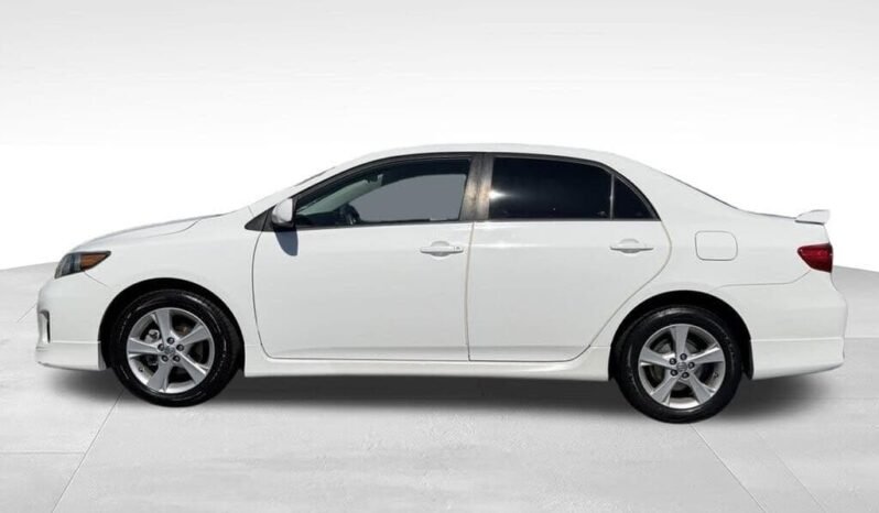 
								2013 Toyota Corolla S full									