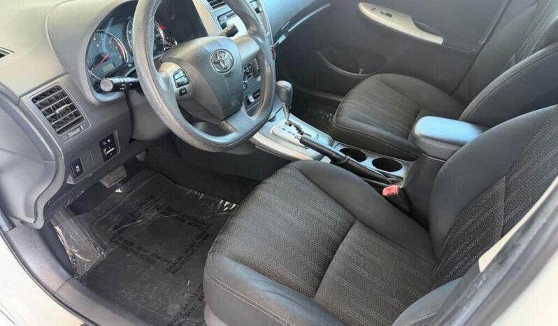 
								2013 Toyota Corolla S full									
