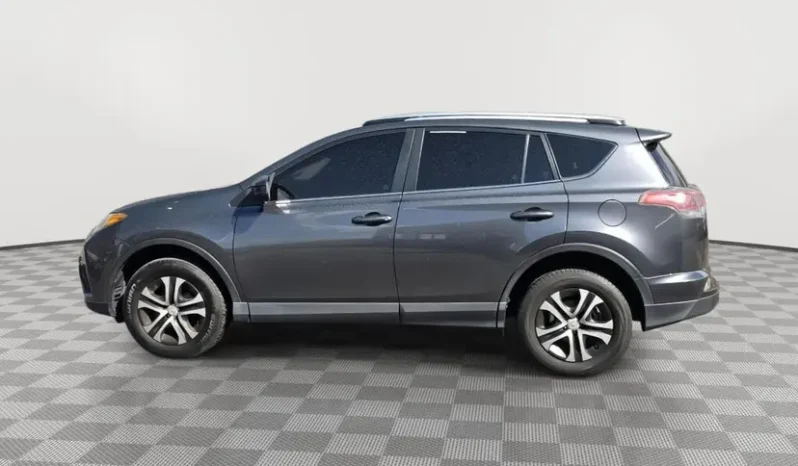 
								2016 Toyota RAV4 LE full									