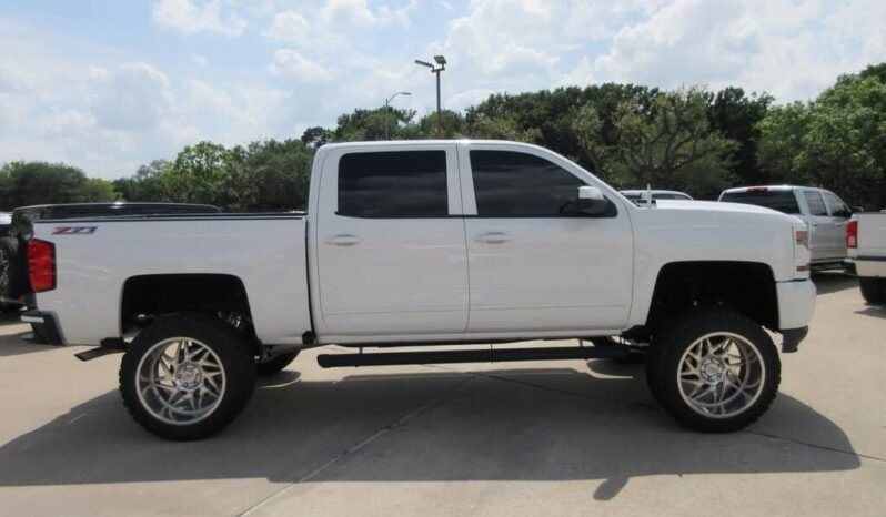 
								2017 Chevrolet Silverado 1500 LT Z71 full									