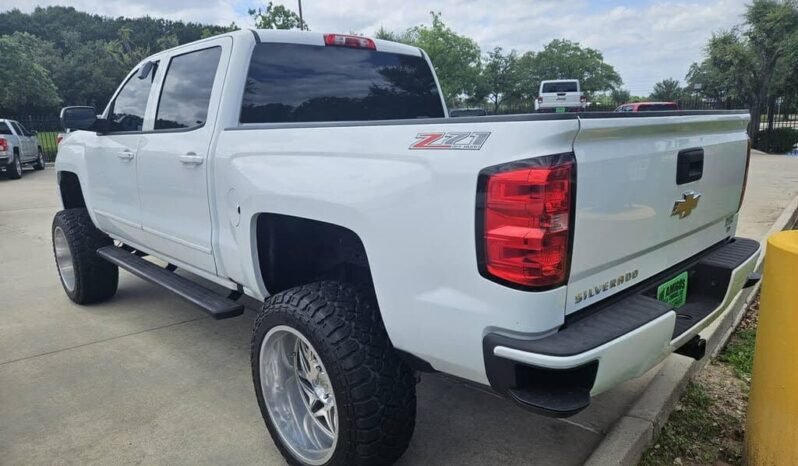 
								2017 Chevrolet Silverado 1500 LT Z71 full									