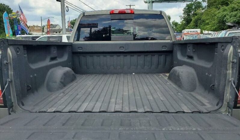 
								2017 GMC Sierra 1500 Denali full									