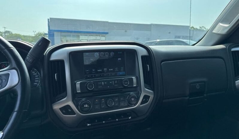 
								2017 GMC Sierra 1500 SLE full									