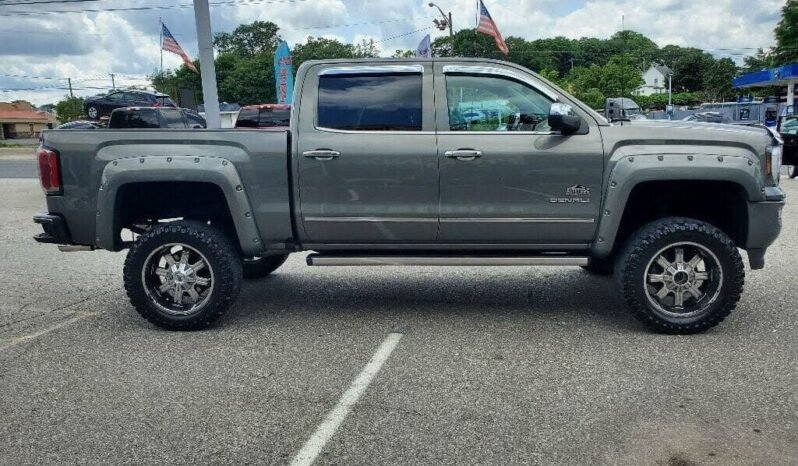 
								2017 GMC Sierra 1500 Denali full									