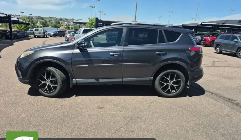 
								2017 Toyota RAV4 SE full									