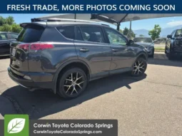 
										2017 Toyota RAV4 SE full									
