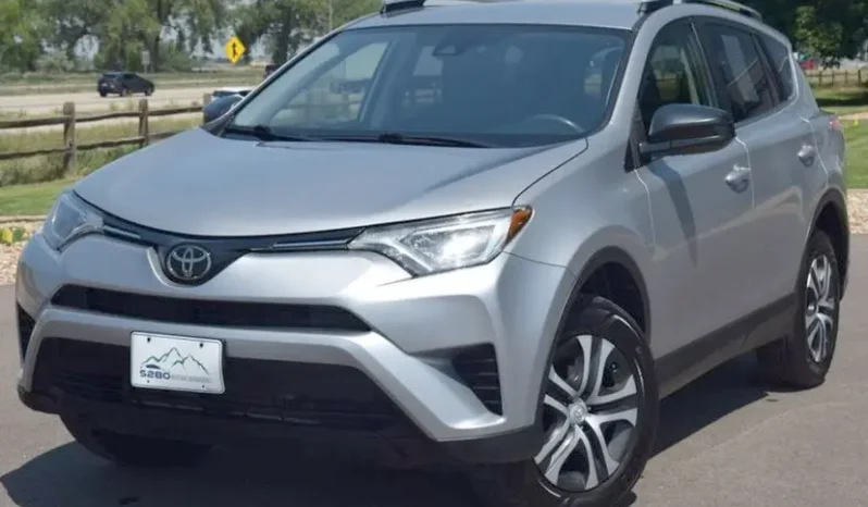 
								2018 Toyota RAV4 LE full									