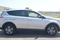 
										2018 Toyota RAV4 LE full									
