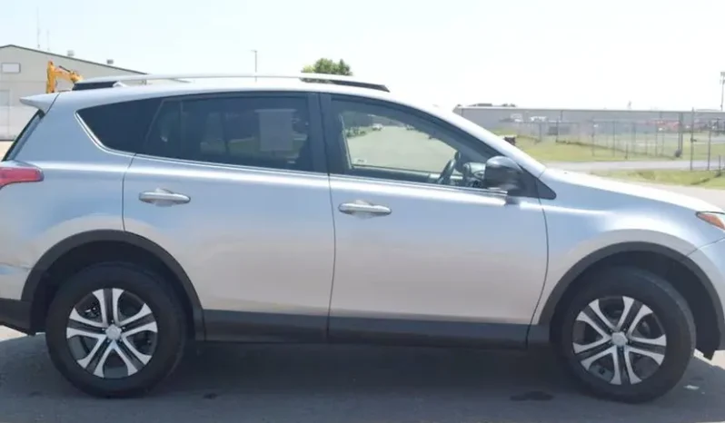
								2018 Toyota RAV4 LE full									