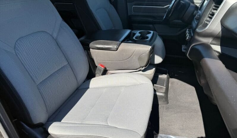 
								2020 Ram 1500 Big Horn full									
