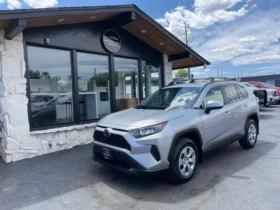 2020 Toyota RAV4 LE
