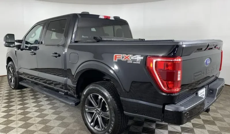
								2021 Ford F-150 XLT full									