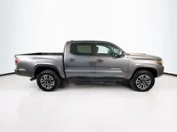 
										2021 Toyota Tacoma TRD Sport full									