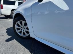 
										2022 Toyota Corolla LE full									
