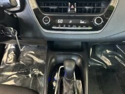 
										2022 Toyota Corolla LE full									