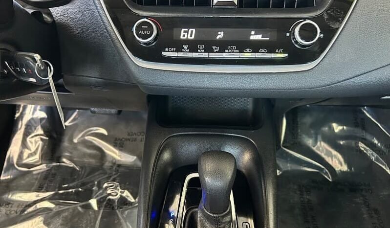 
								2022 Toyota Corolla LE full									