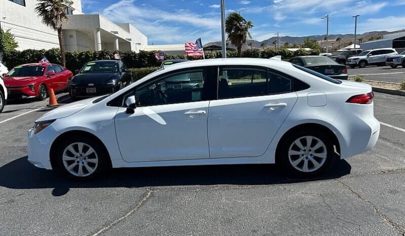 
								2022 Toyota Corolla LE full									