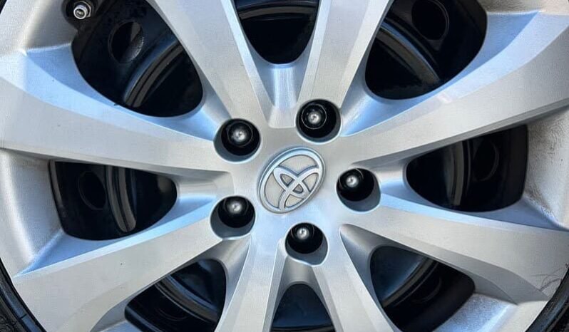 
								2022 Toyota Corolla LE full									