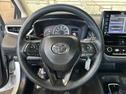 
										2022 Toyota Corolla LE full									