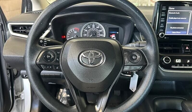 
								2022 Toyota Corolla LE full									