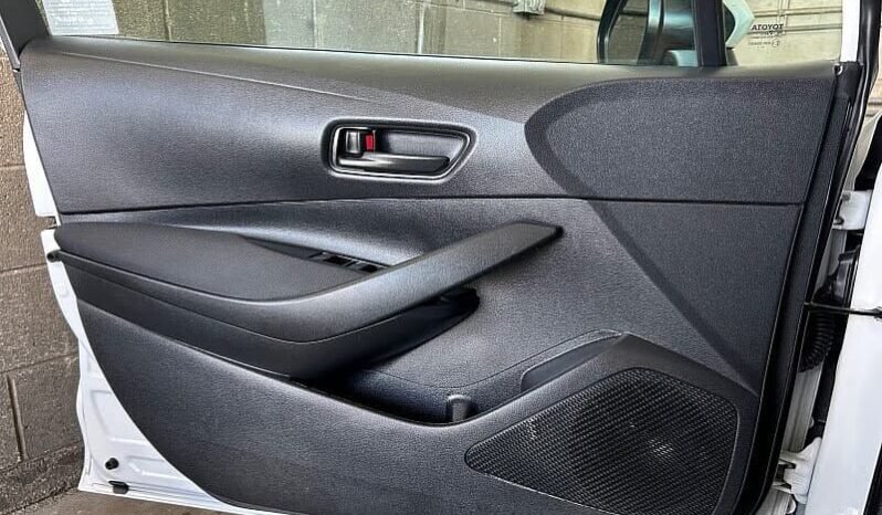 
								2022 Toyota Corolla LE full									