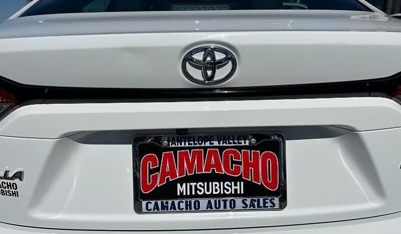 
								2022 Toyota Corolla LE full									