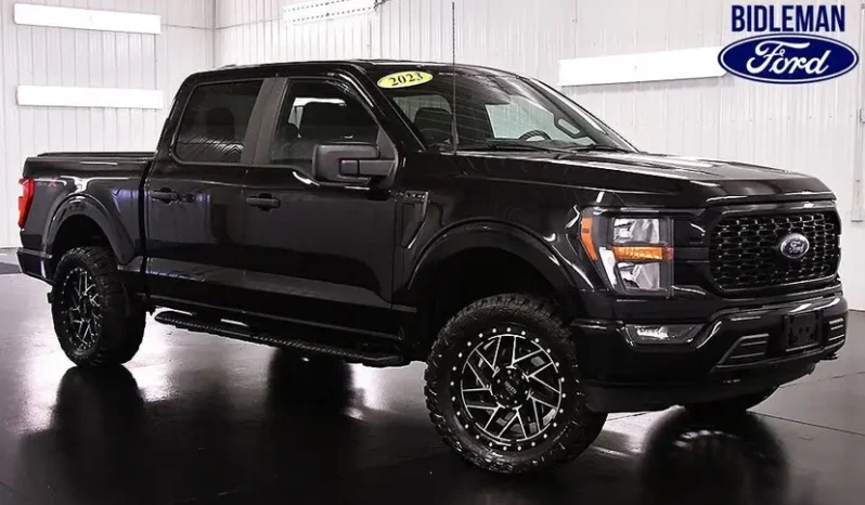 
								2023 Ford F-150 XL full									