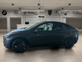 2023 Tesla Model Y Performance