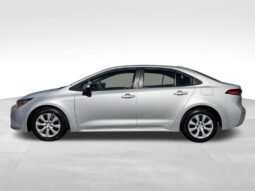 
										2023 Toyota Corolla LE full									