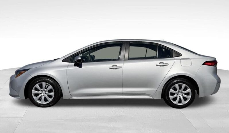 
								2023 Toyota Corolla LE full									