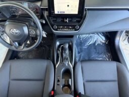 
										2023 Toyota Corolla LE full									