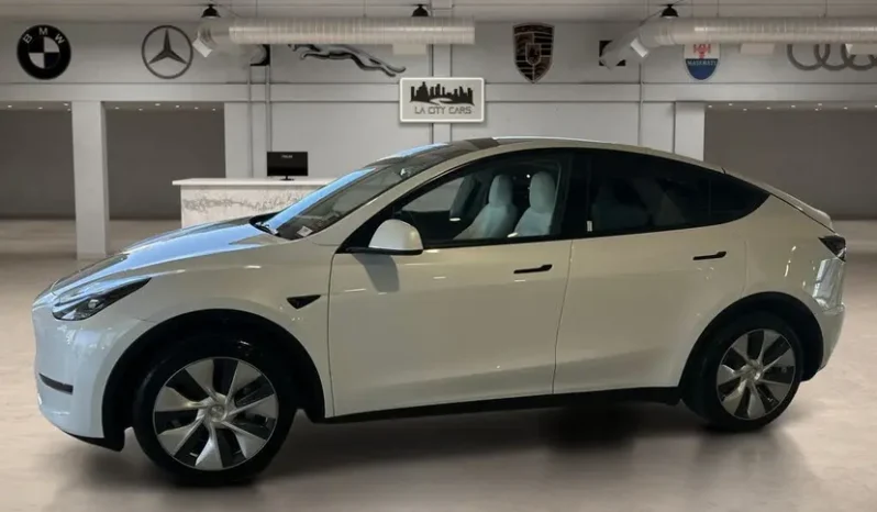 
								2024 Tesla Model Y Long Range full									