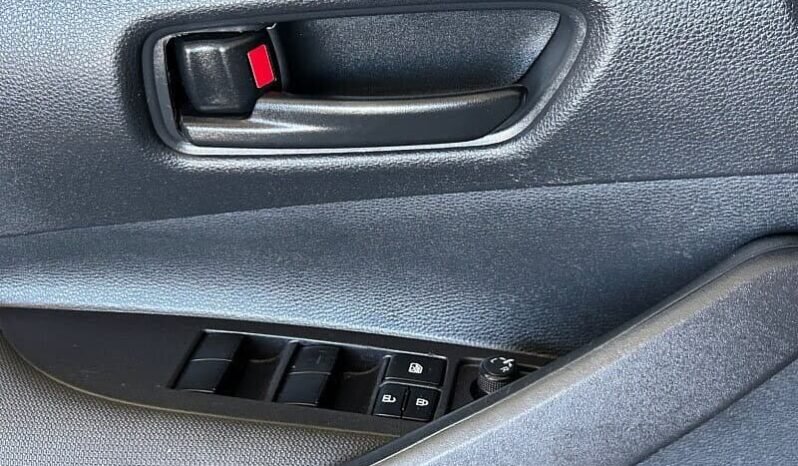 
								2024 Toyota Corolla LE full									