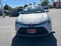 
										2024 Toyota Corolla LE full									