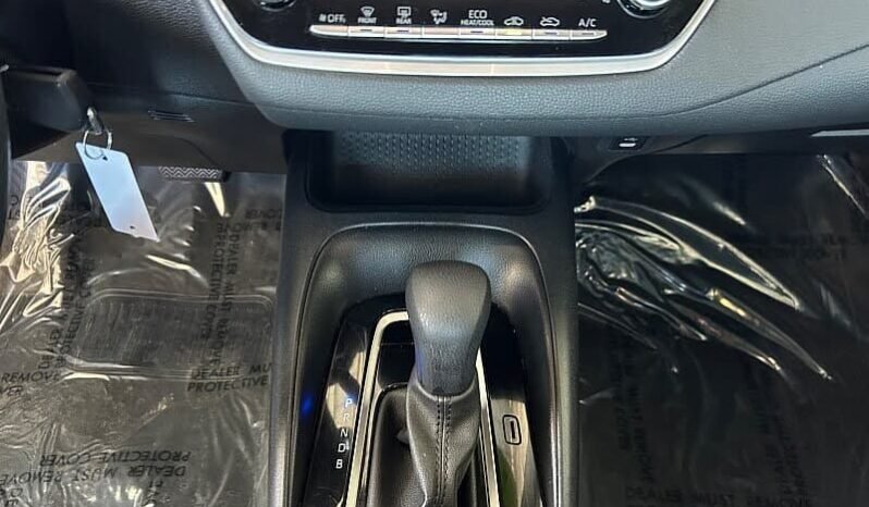
								2024 Toyota Corolla LE full									