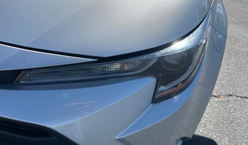 
								2024 Toyota Corolla LE full									