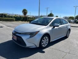 
										2024 Toyota Corolla LE full									