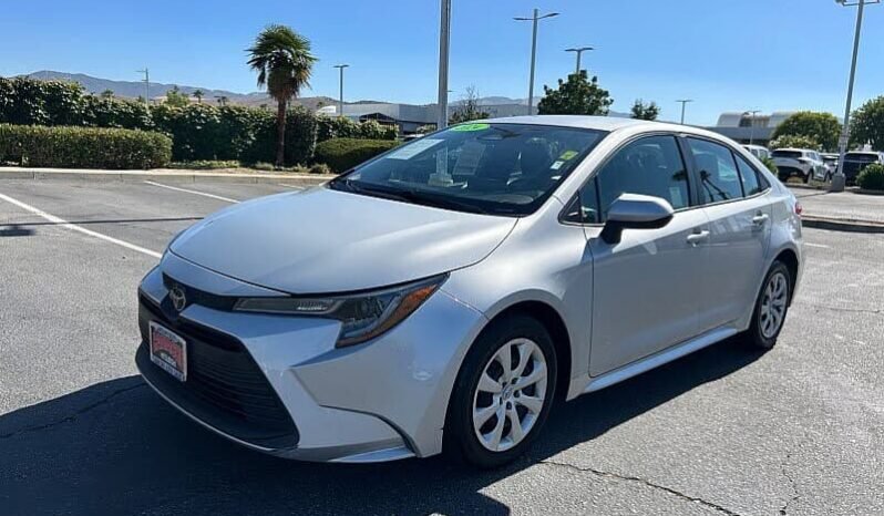 
								2024 Toyota Corolla LE full									