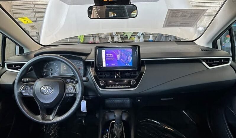 
								2024 Toyota Corolla LE full									