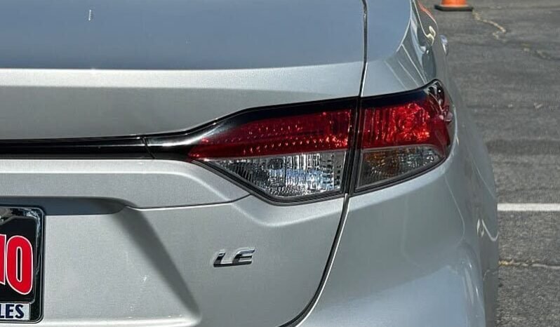 
								2024 Toyota Corolla LE full									