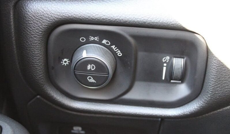 
								2025 Ram 1500 Tradesman full									