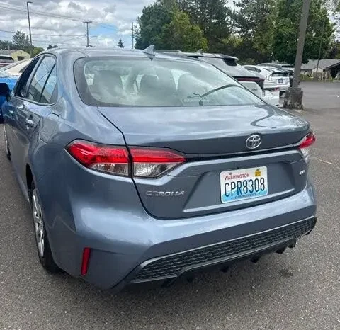 
								2025 Toyota Corolla LE full									