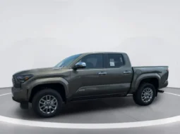 
										2025 Toyota Tacoma Limited Hybrid full									